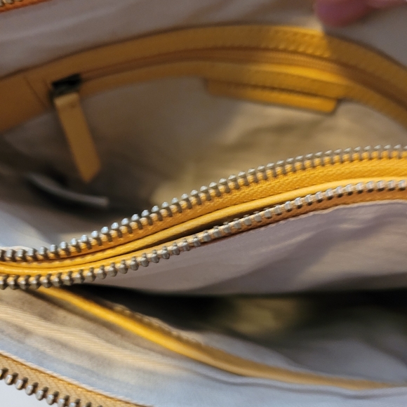 MAKE AN OFFER  Lucky Brand Leather Crossbody Bag Purse. Exclnt!! - Picture 13 of 16